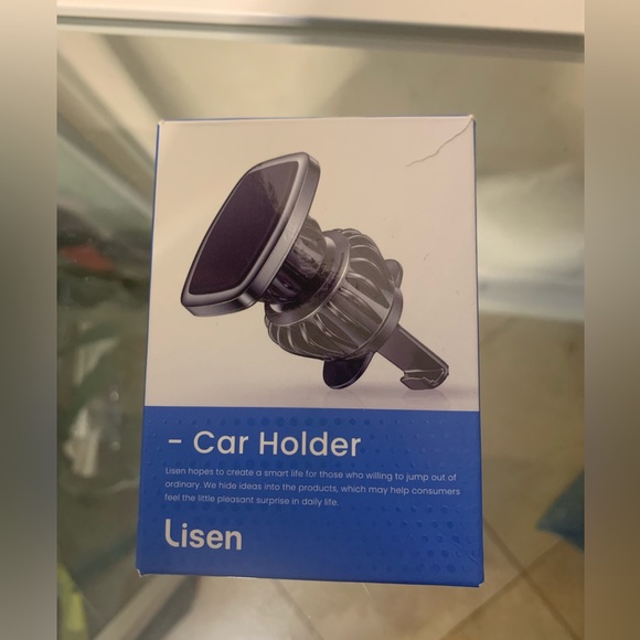 Magnetic Lisen Car Phone Holder - Picture 2 of 5